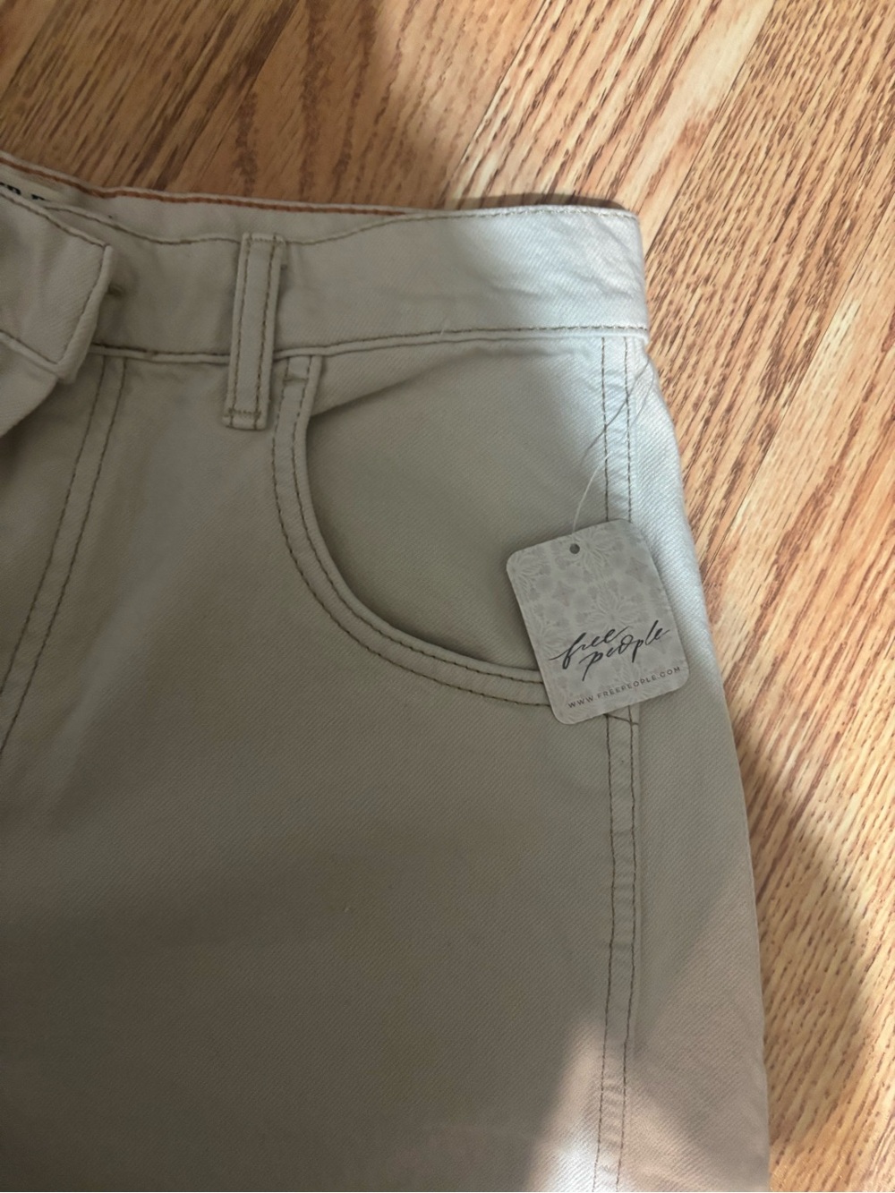 We The Free Cream mid-Rise barrel Jeans - Picture 2 of 5